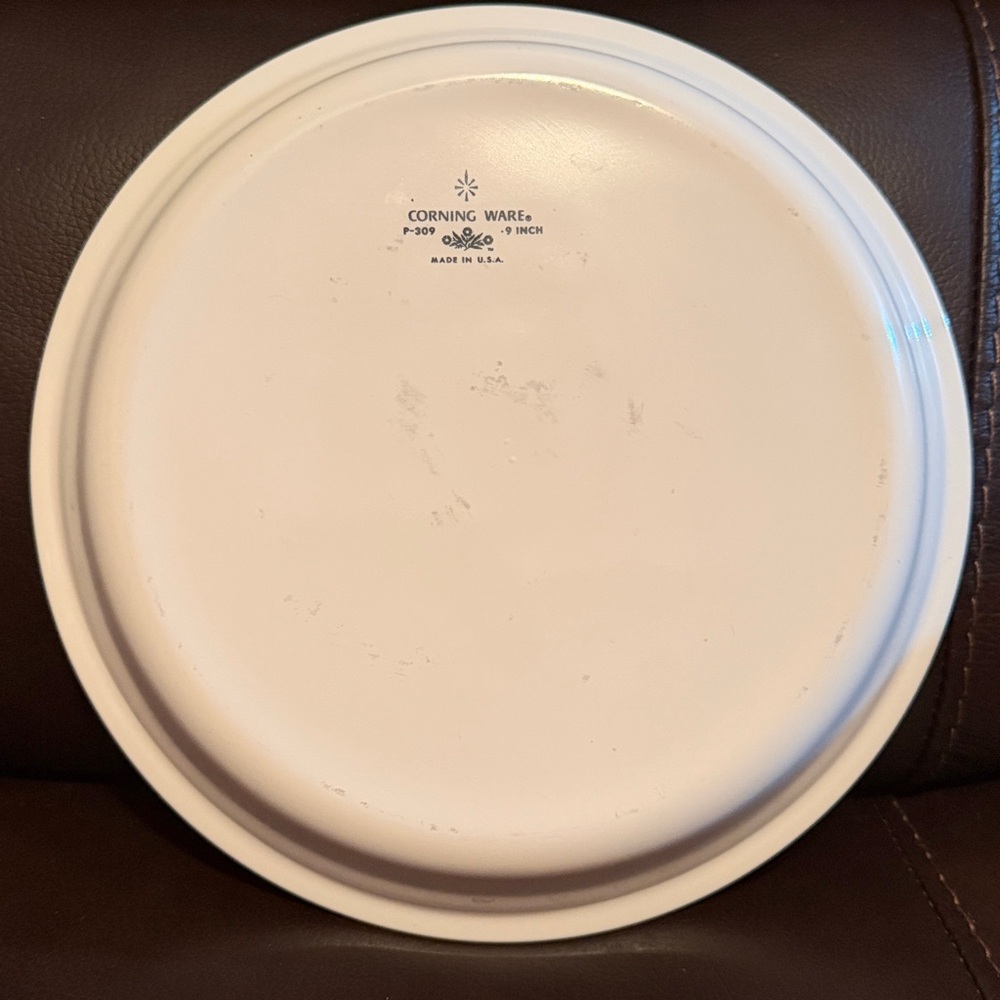 Corningware 9 inch pie plate in “Blue Cornflower” - Picture 4 of 4